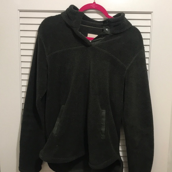 Thread Supply Pullover - Picture 2 of 5